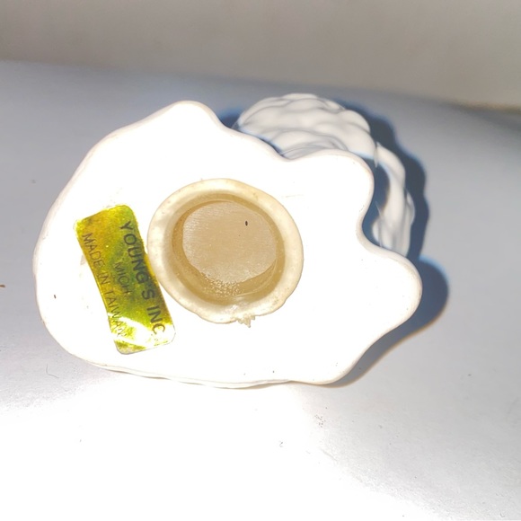 Vintage White Persian Cat Salt & Pepper Shaker Set - Picture 14 of 15